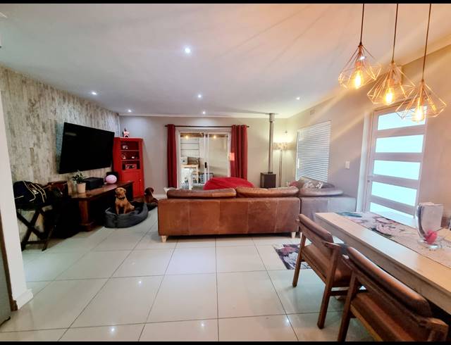 3 BEDROOM HOUSE SOLD IN SONSTRAAL HEIGHTS